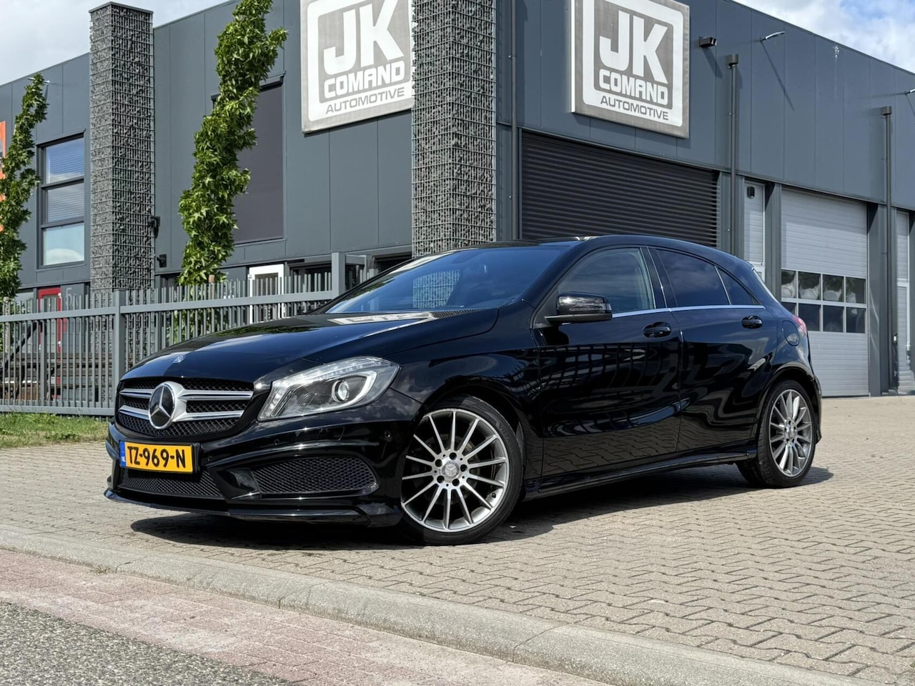 Mercedes-Benz A-klasse - 180 Prestige AMG | Xenon | Stoelverwarming - AutoWereld.nl