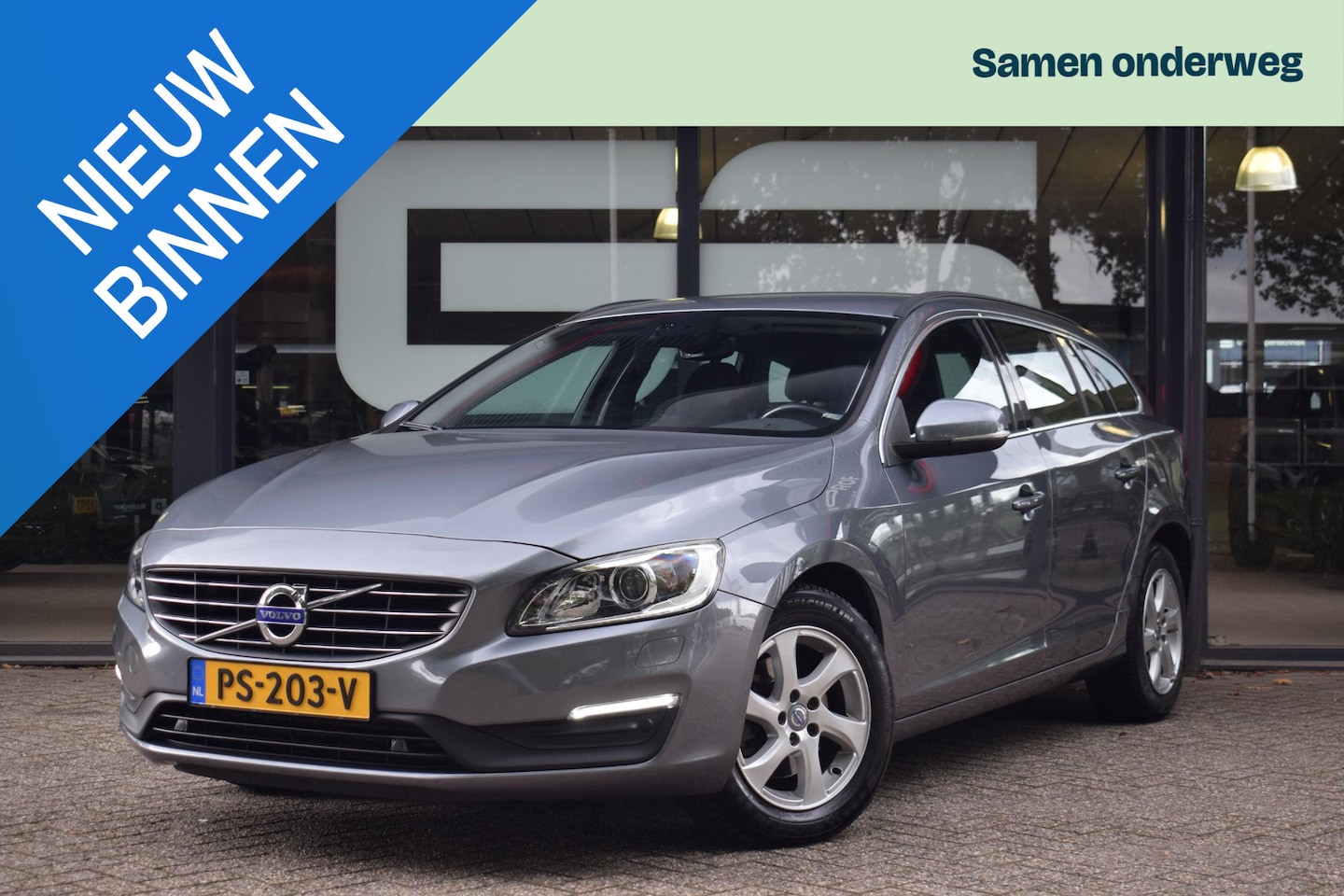 Volvo V60 - 1.5 T3 Momentum Autm. |NAVIGATIE|XENON|PDC|STOELVW - AutoWereld.nl