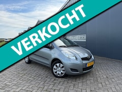 Toyota Yaris - 1.3 VVTi Comfort Parkeersensoren/6bak/Airco