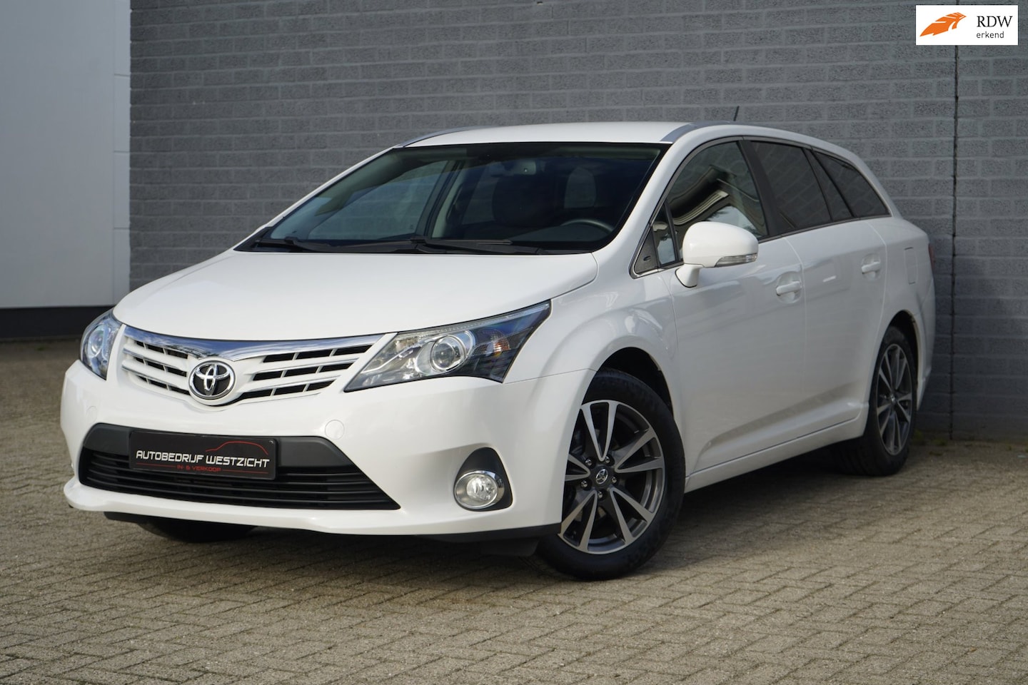 Toyota Avensis Wagon - 1.8 VVTi Dynamic 1.8 VVTi Dynamic, Dealer onderhouden! - AutoWereld.nl