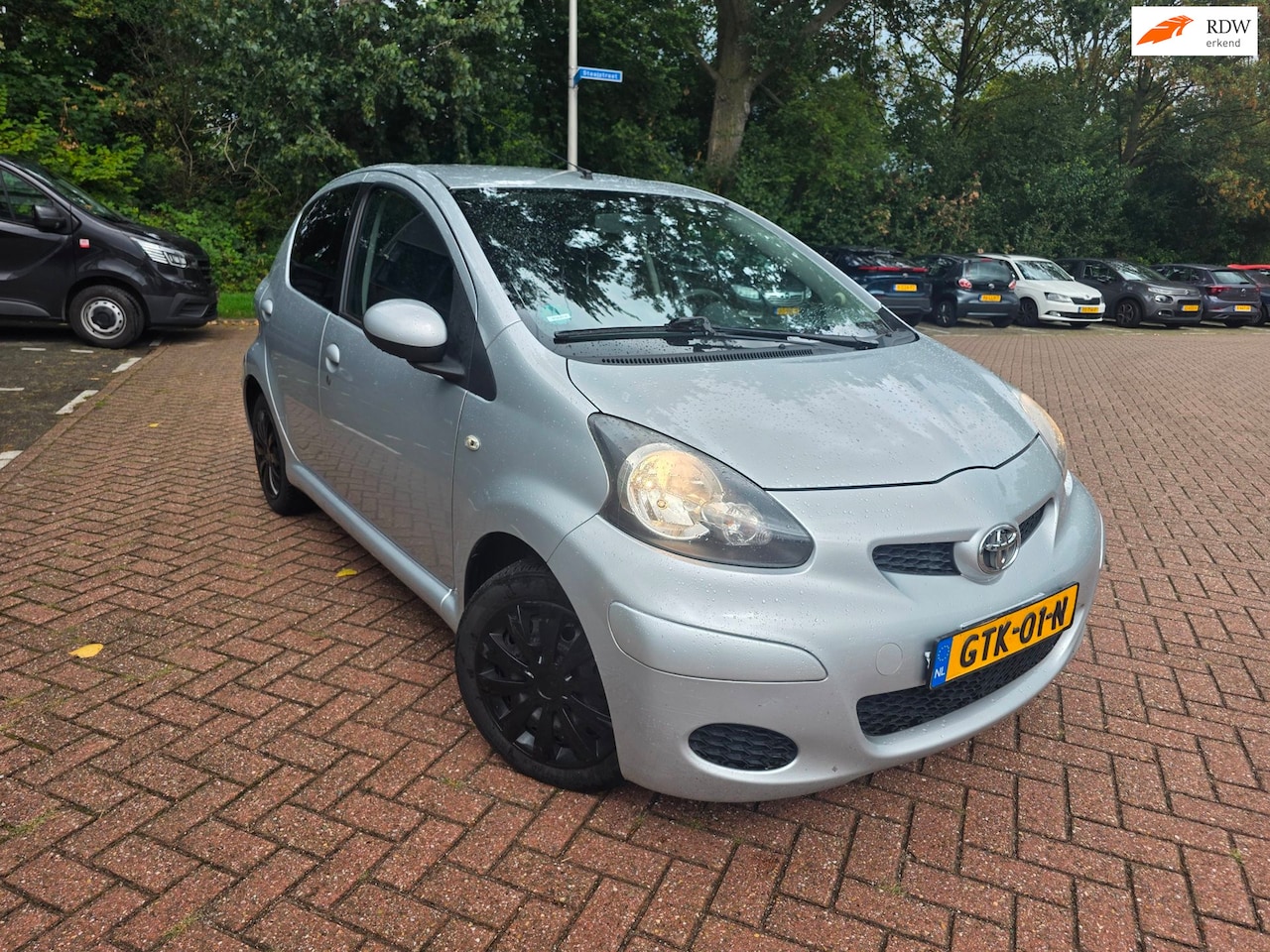 Toyota Aygo - 1.0 VVT-i Dynamic Orange ELEC-ramen CARPLAY - AutoWereld.nl