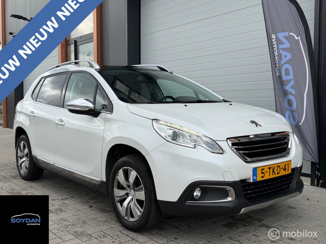 Peugeot 2008 - 1.2 VTi Allure Pack Premium Plus | NAVI | CLIMA | - AutoWereld.nl