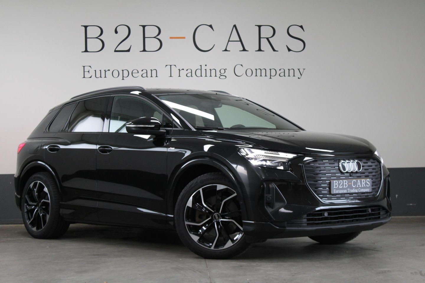 Audi Q4 e-tron - 40 Competition S 77 kWh | SOH 95,9 % | S-line | Warmtepomp | ACC | Camera | Virtual | LED - AutoWereld.nl
