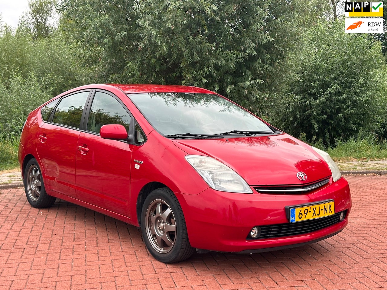 Toyota Prius - 1.5 VVT-i Tech Edition 1.5 VVT-i Tech Edition - AutoWereld.nl