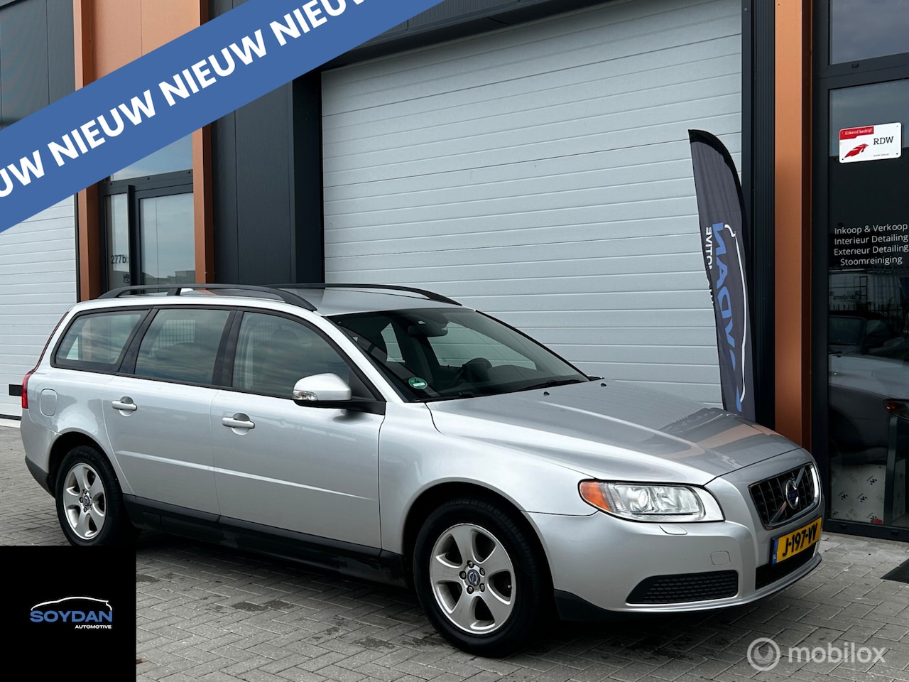 Volvo V70 - 2.0 Momentum | HALF LEDER | CRUISE | CLIMA | - AutoWereld.nl
