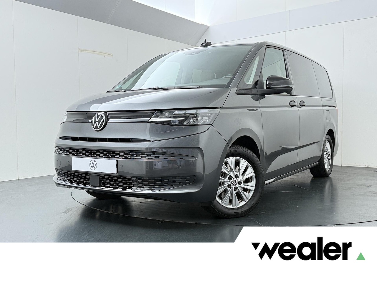 Volkswagen Multivan - 1.5 eHybrid L2 Economy Business 4Motion | 245 PK | SoH % | Trekhaak wegklapbaar | Cruise c - AutoWereld.nl