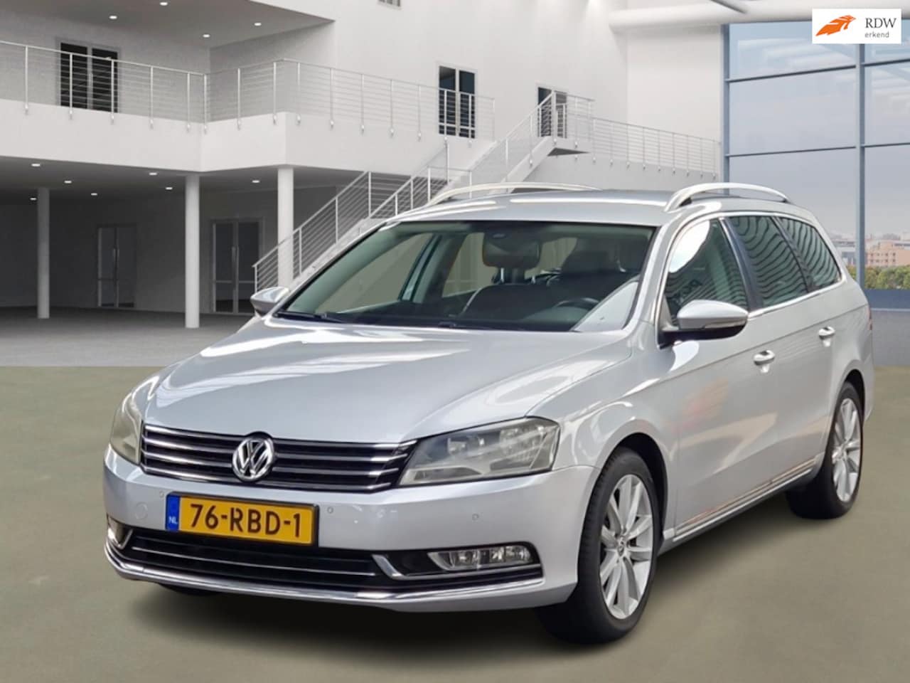 Volkswagen Passat Variant - 1.4 TSI Highline BlueMotion AUT NAVI PSENSOR CRUISE TREKHAAK 2 X SLEUTELS - AutoWereld.nl