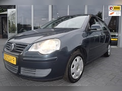 Volkswagen Polo - 1.2-12V Trendline 1 jaar apk gebruikersschades trekhaak