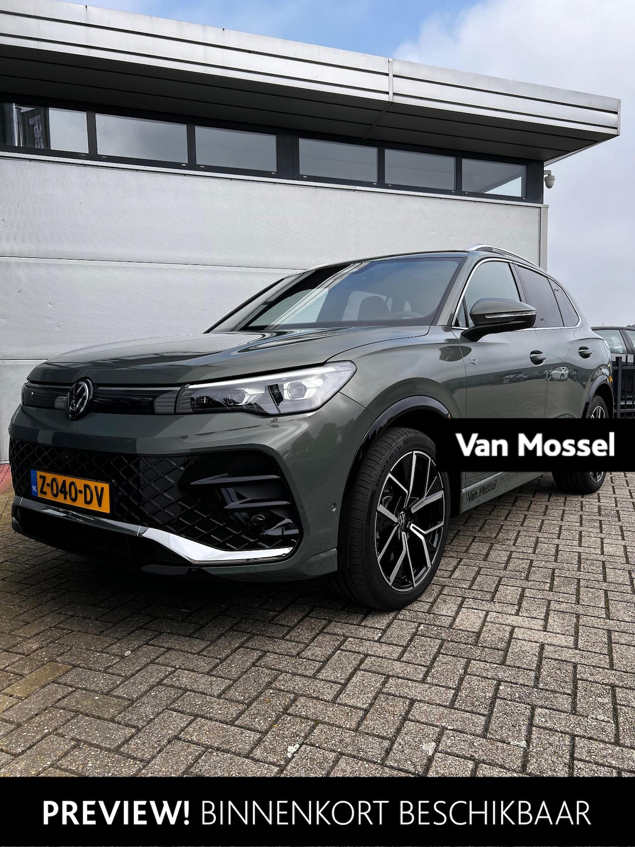 Volkswagen Tiguan - 1.5 eTSI R-Line Business 150 PK| Origineel Nederlands| Dealeronderhouden | Panoramadak | T - AutoWereld.nl