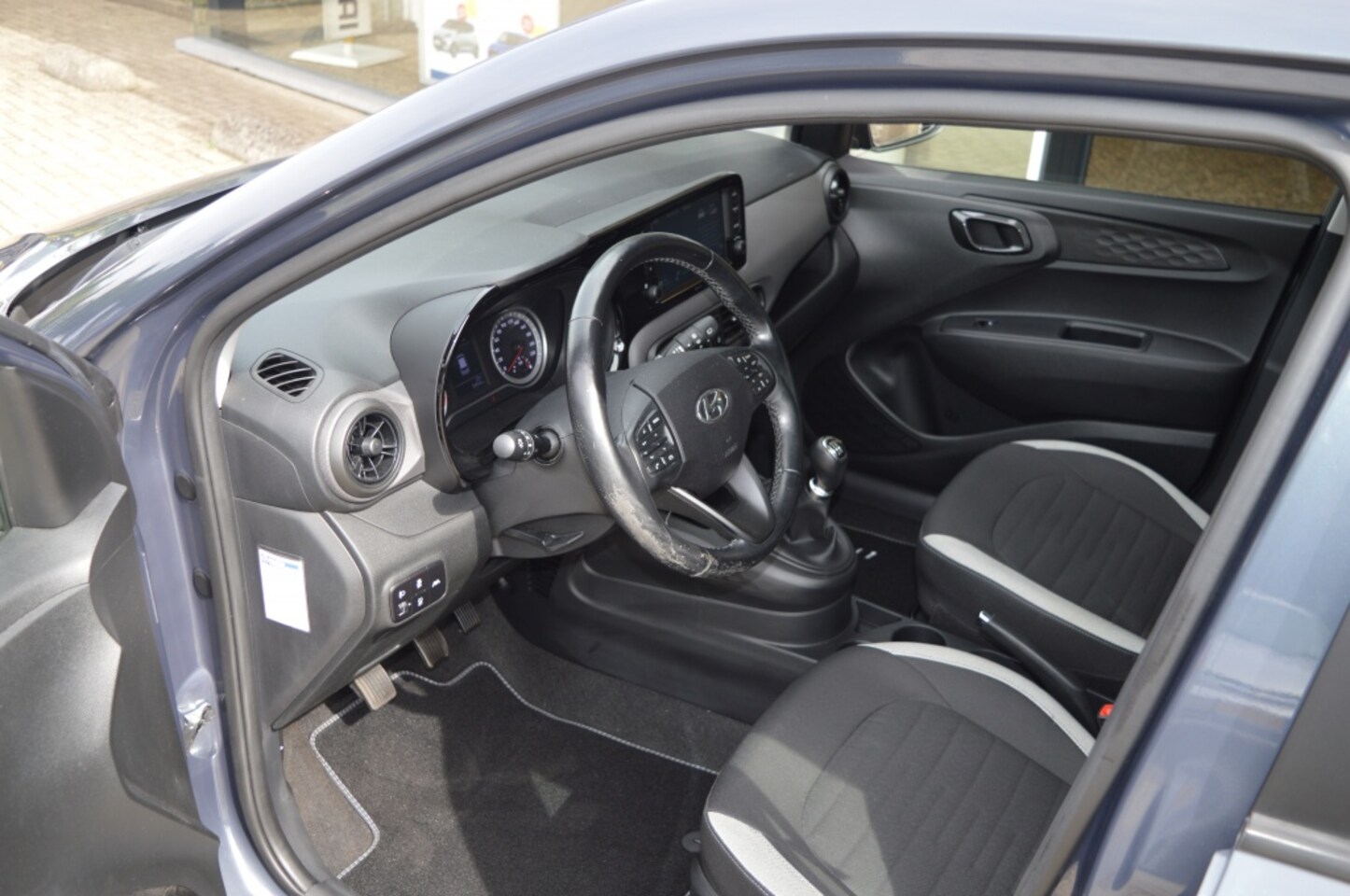 Hyundai i10 - 1.0 Comfort Carplay Cruise PDC Winterpakket 1e eig.
