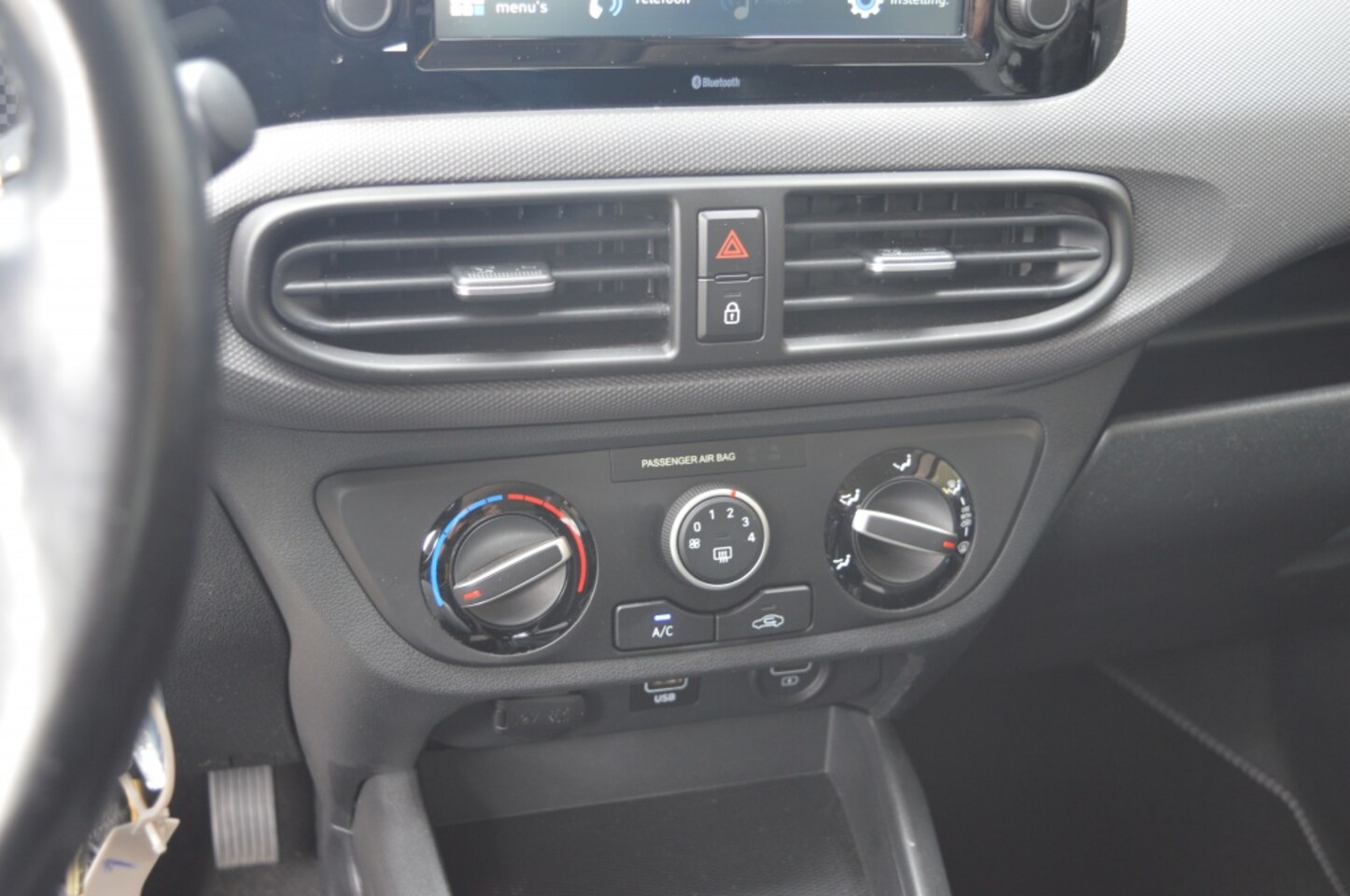 Hyundai i10 - 1.0 Comfort Carplay Cruise PDC Winterpakket 1e eig.