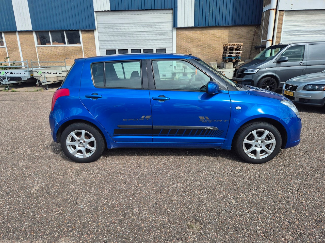 Suzuki Swift - 1.3 GLS 1.3 GLS, 5 deurs/ boekjes aanwezig/trekhaak - AutoWereld.nl