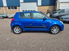 Suzuki Swift - 1.3 GLS, 5 deurs/ boekjes aanwezig/trekhaak