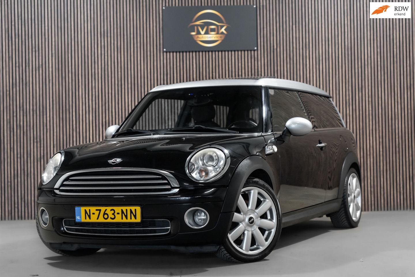 MINI Clubman - 1.6 Clubman | Panoramadak | Leder | Xenon | Stoelverwarming - AutoWereld.nl