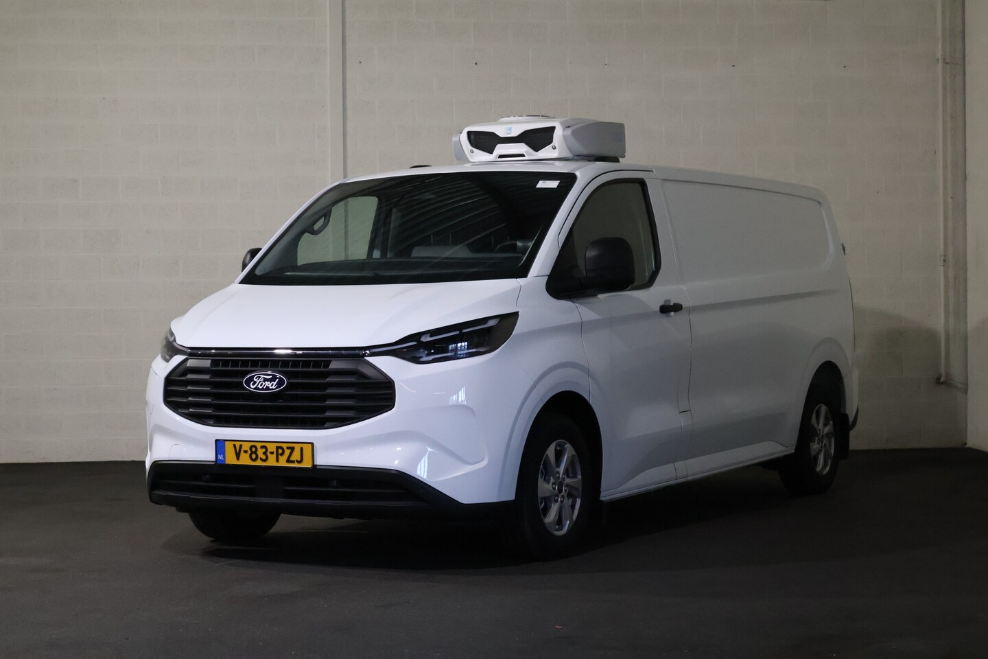 Ford Transit Custom - 2.5 PHEV L2 H1 Trend Koelwagen (Wordt verwacht) - AutoWereld.nl
