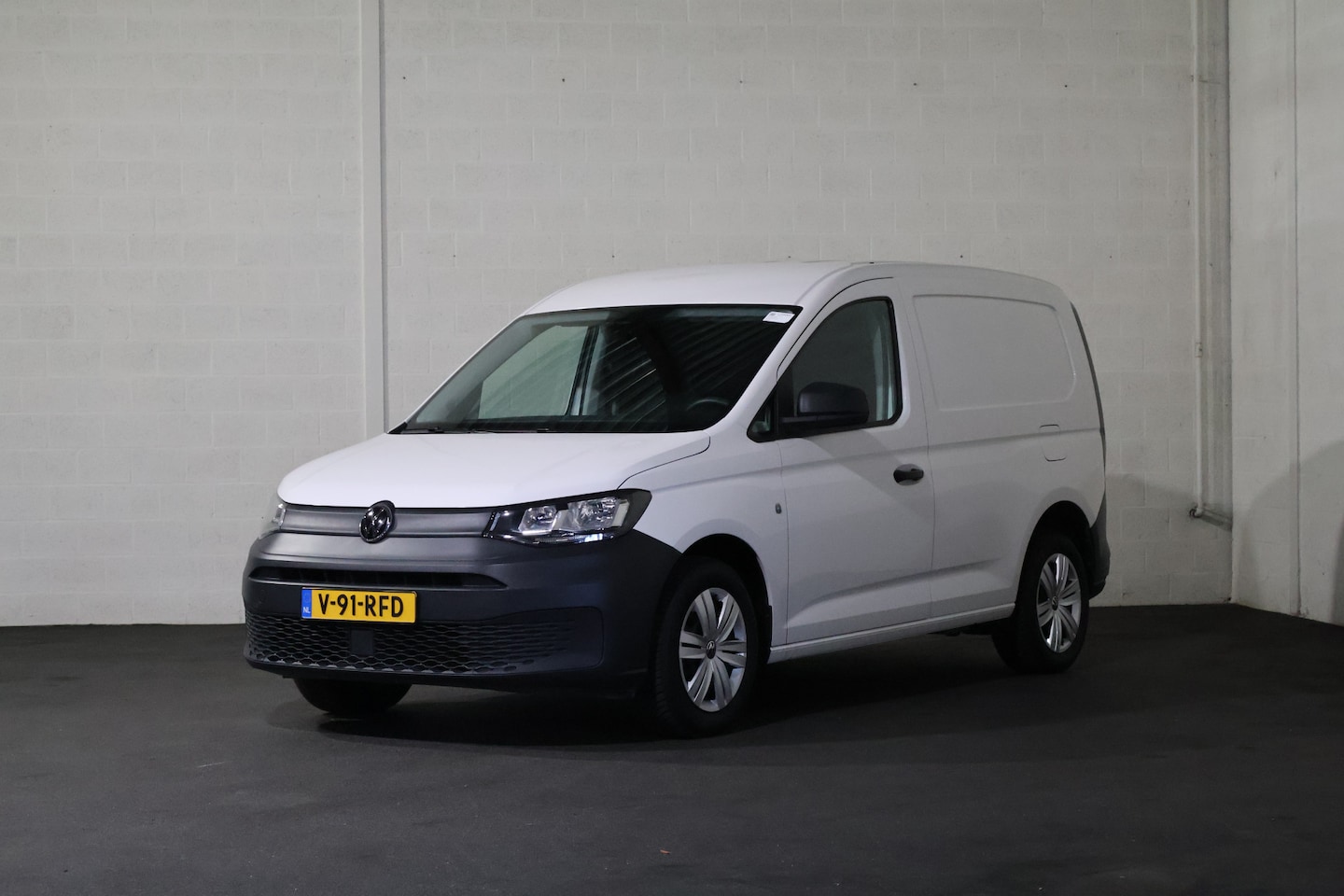 Volkswagen Caddy - 2.0 TDI 102pk Airco Carplay (Wordt verwacht) - AutoWereld.nl
