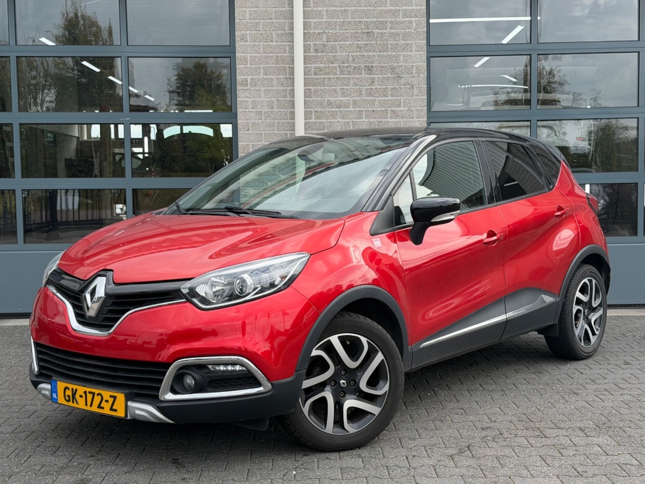 Renault Captur - 0.9 TCe Helly Hansen - AutoWereld.nl