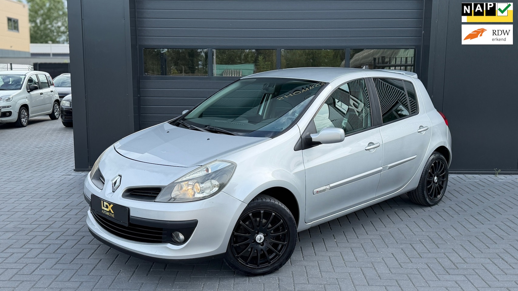 Renault Clio - 1.2 TCE Special Rip Curl Airco|LMV - AutoWereld.nl