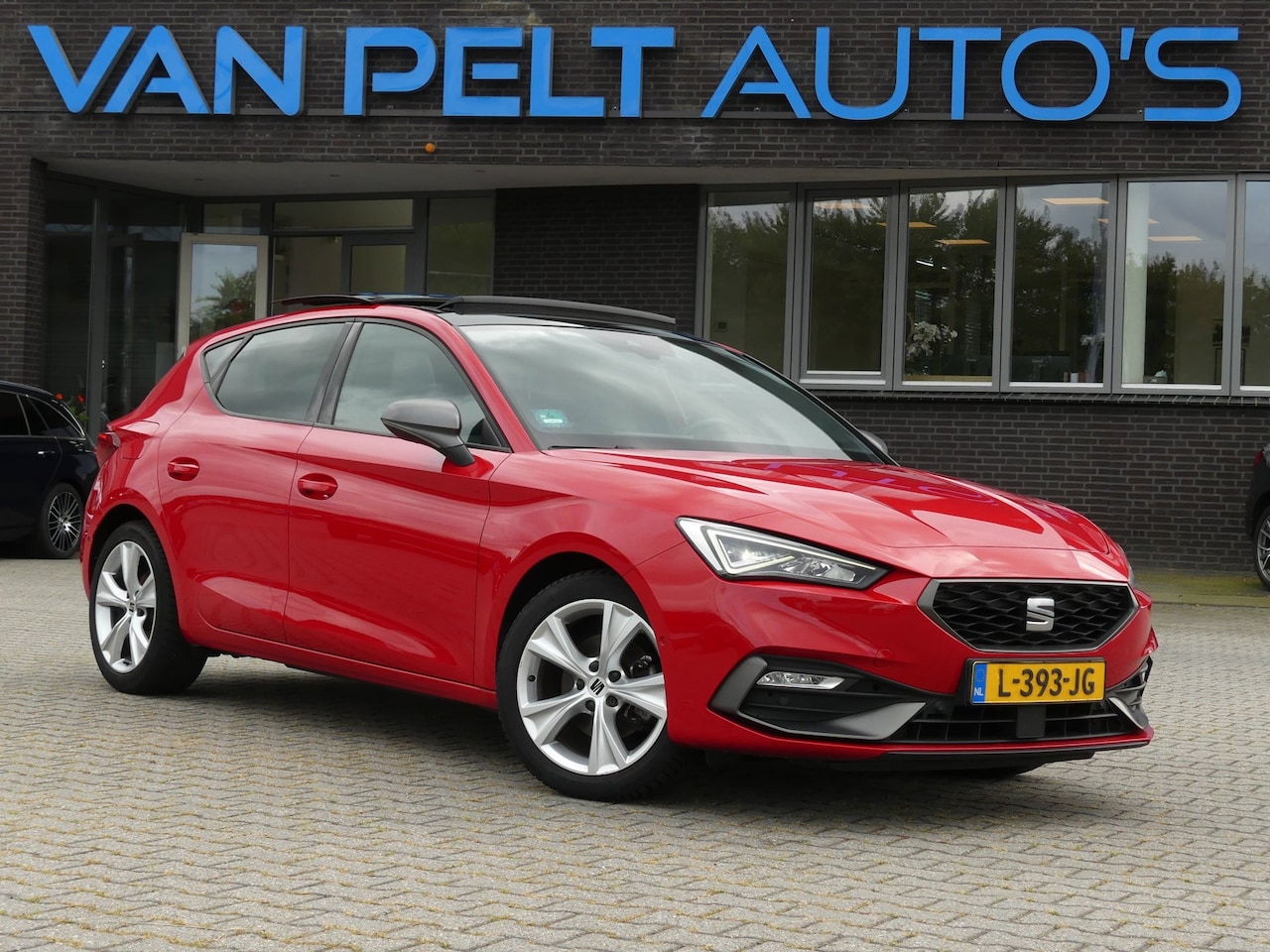 SEAT Leon - 1.0 TSI FR Sport Business Intense / Panoramadak / - AutoWereld.nl