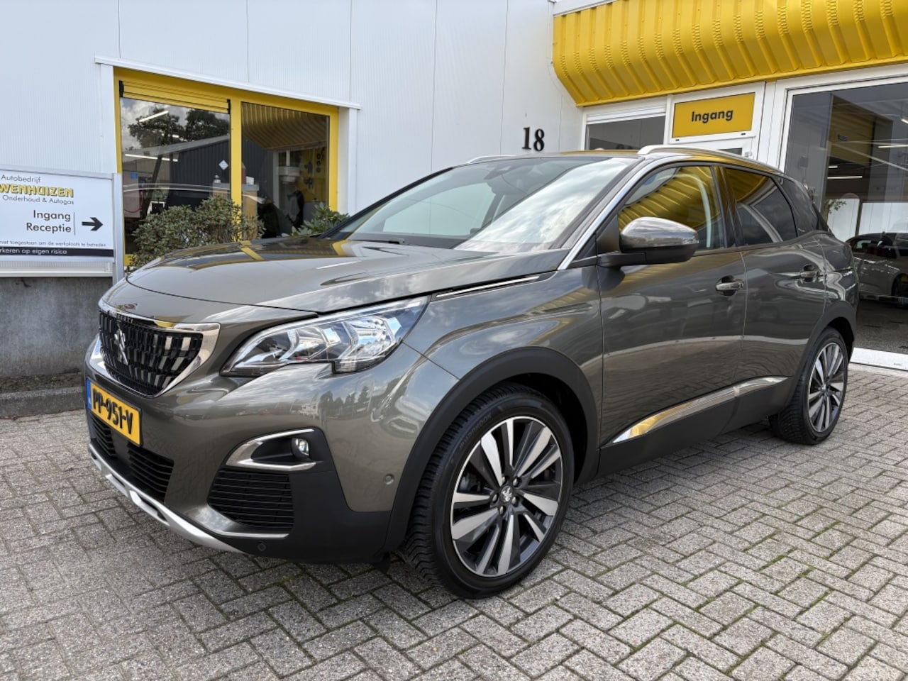 Peugeot 3008 - 1.2 PureTech Allure 1.2 PureTech Allure - AutoWereld.nl