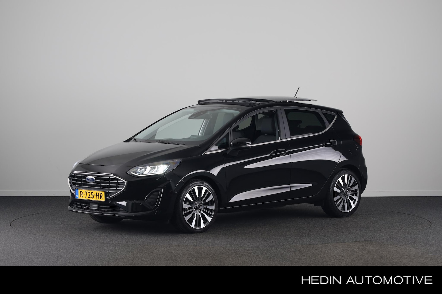 Ford Fiesta - 1.0 EcoBoost Hybrid ST-Line Vignale | Panoramadak | B&O | Winter Pack | Adaptive Cruise Co - AutoWereld.nl