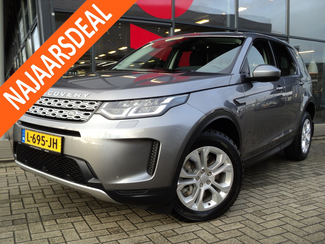 Land Rover Discovery Sport - P300e 1.5 R-Dynamic PHEV 4WD AUTOMAAT 300 PK - AutoWereld.nl