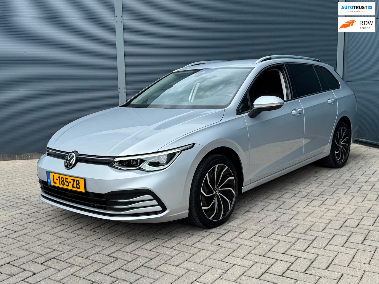 Volkswagen Golf Variant - 1.0 eTSI Life / Automaat / Digi Cockpit / Led / Carplay - AutoWereld.nl