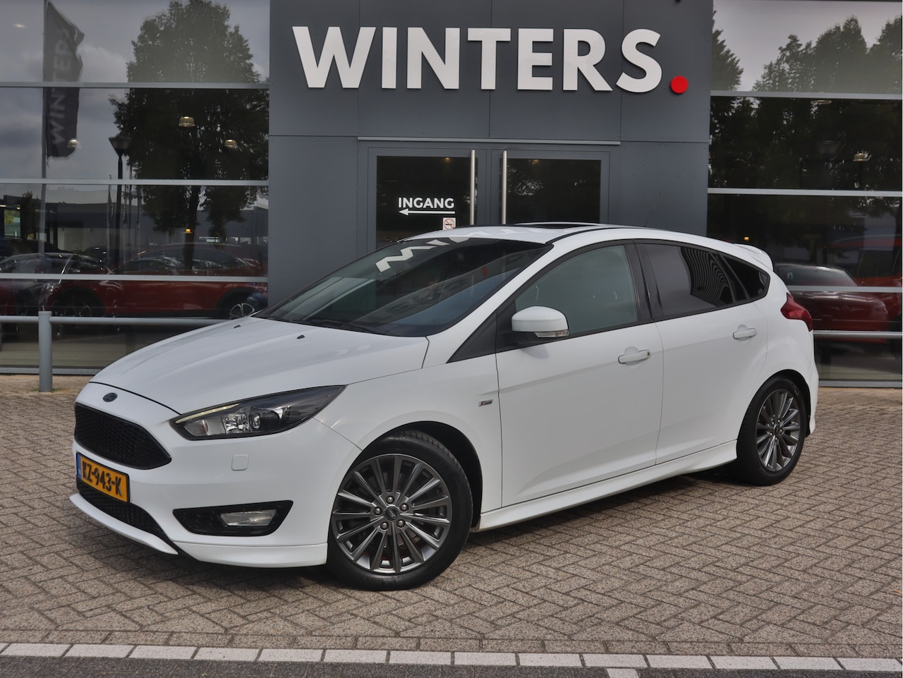 Ford Focus - 1.5 ST-Line | Schuif- Kanteldak | Trekhaak | Camera | 44.999km NAP | - AutoWereld.nl