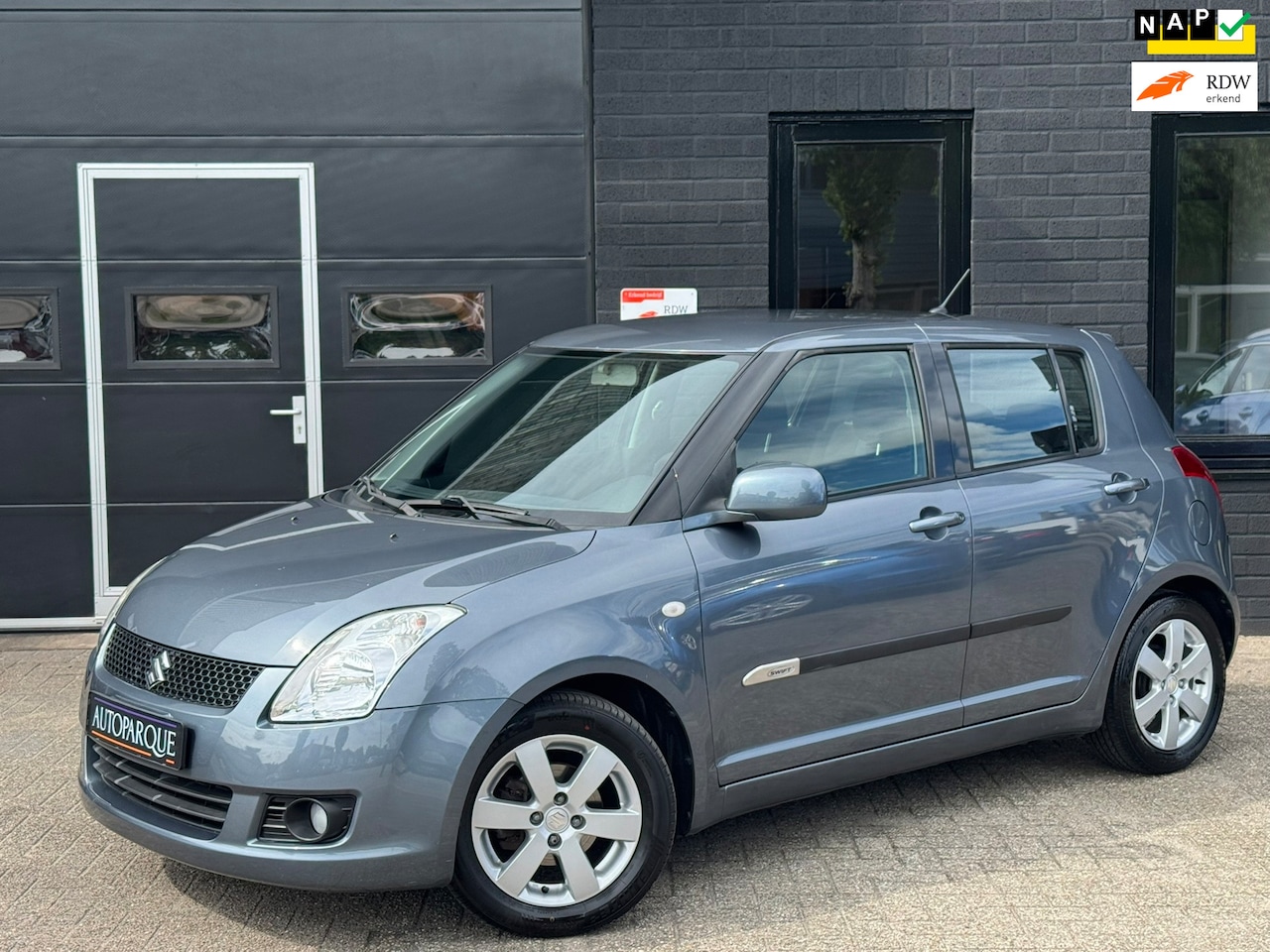 Suzuki Swift - 1.3 Shogun - Complete historie - Origineel NL - Airco - AutoWereld.nl