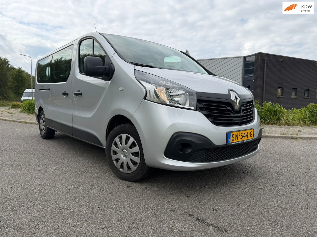 Renault Trafic Passenger - 1.6 dCi Grand Authentique Energy | 9 persoons | EX BTW | BPM Vrij - AutoWereld.nl