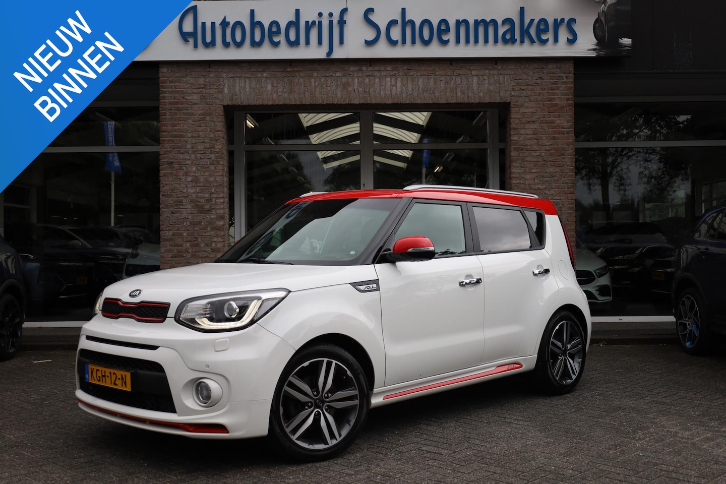 Kia Soul - 1.6 GDI Iconic² LEER 4XSTOEL/STUURVERWARMING STOELVENTILATIE CAMERA CARPLAY JBL-SOUND LANE - AutoWereld.nl