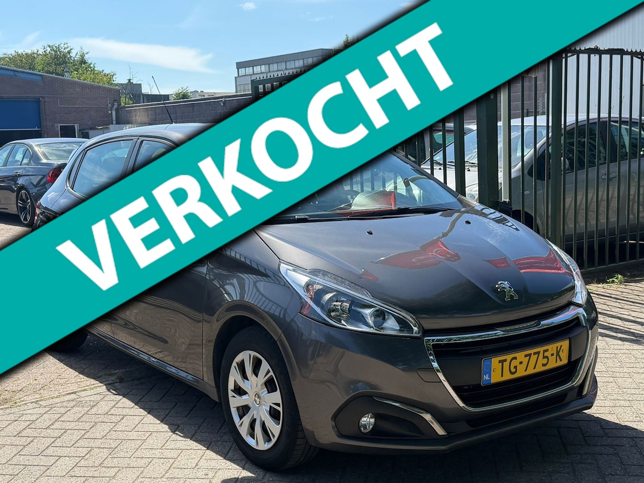 Peugeot 208 - 1.2 PureTech Blue Lion Dealer onderhouden Zeer netjes uniek km org nl auto navigatie cruis - AutoWereld.nl