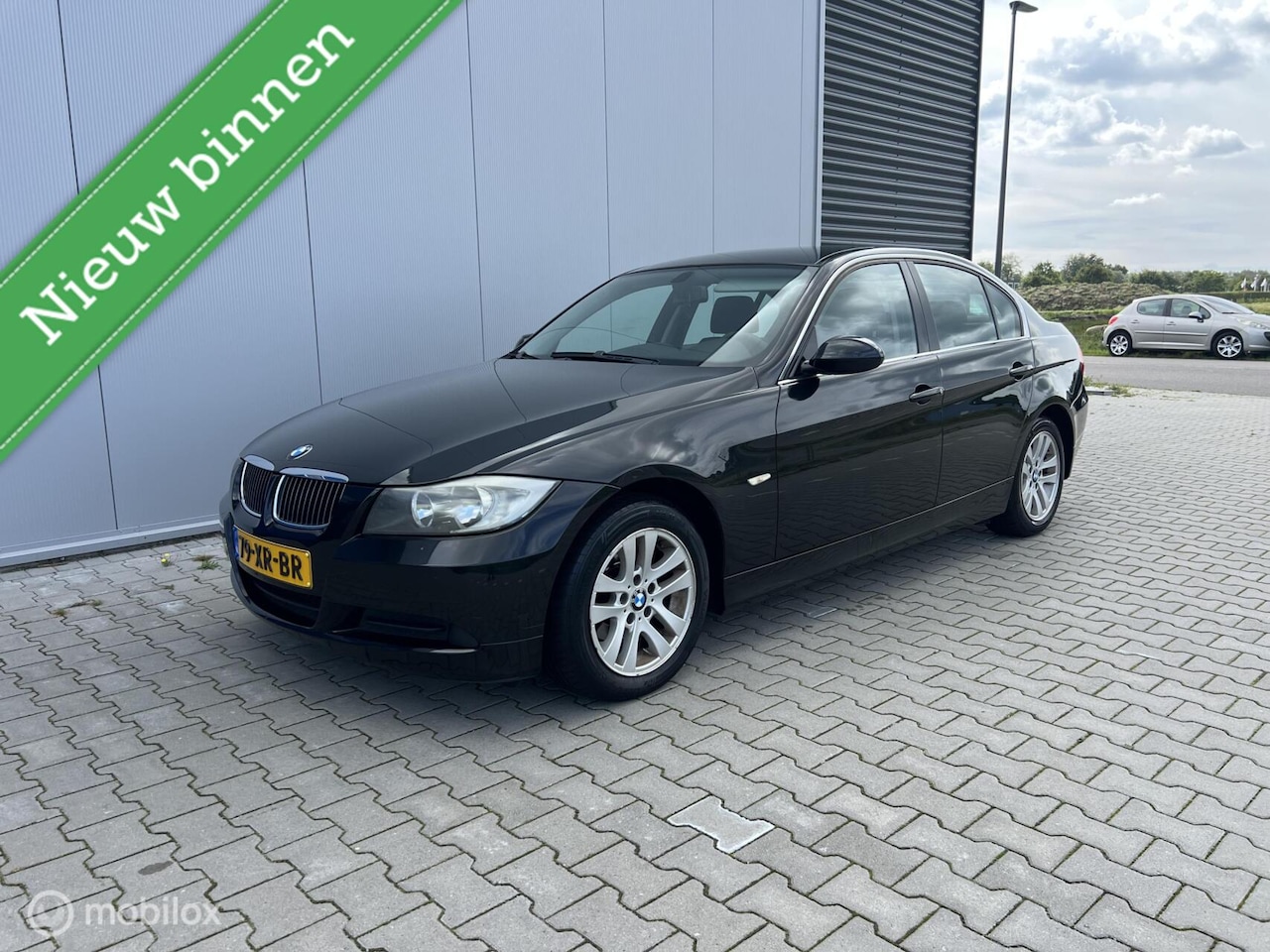 BMW 3-serie - 318i Business Line NAP - AutoWereld.nl