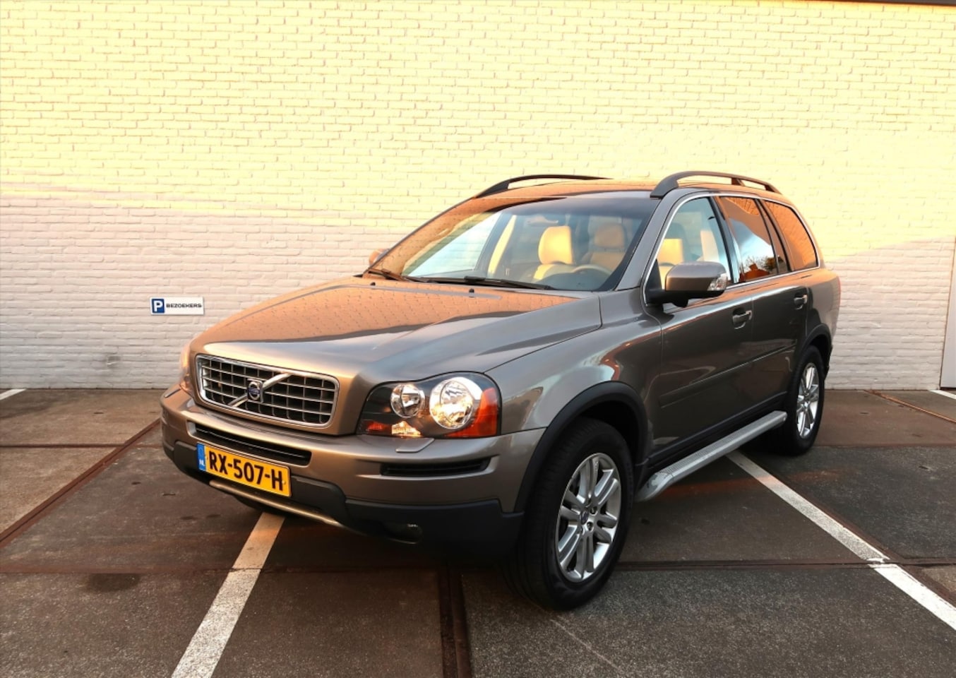 Volvo XC90 - Volvo 3.2 USA Automaat I 7-zitter I Schuifdak I Climate Control I Cruise Control I Trekhaa - AutoWereld.nl