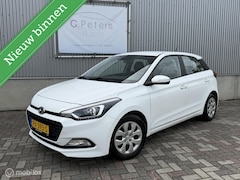 Hyundai i20 - 1.0 T-GDI Comfort 2018 / Navigatie / Camera / Climatecontrol / Cruisecontrol / NAP