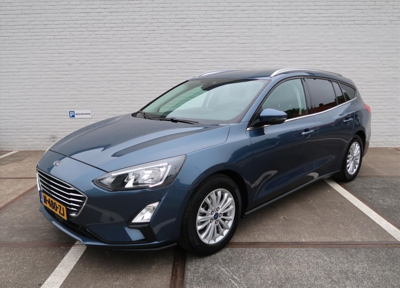 Ford Focus Wagon - 1.0 EcoBoost 125pk Aut Titanium X Business Automaat I Cruise Control I Trekhaak I Climate - AutoWereld.nl