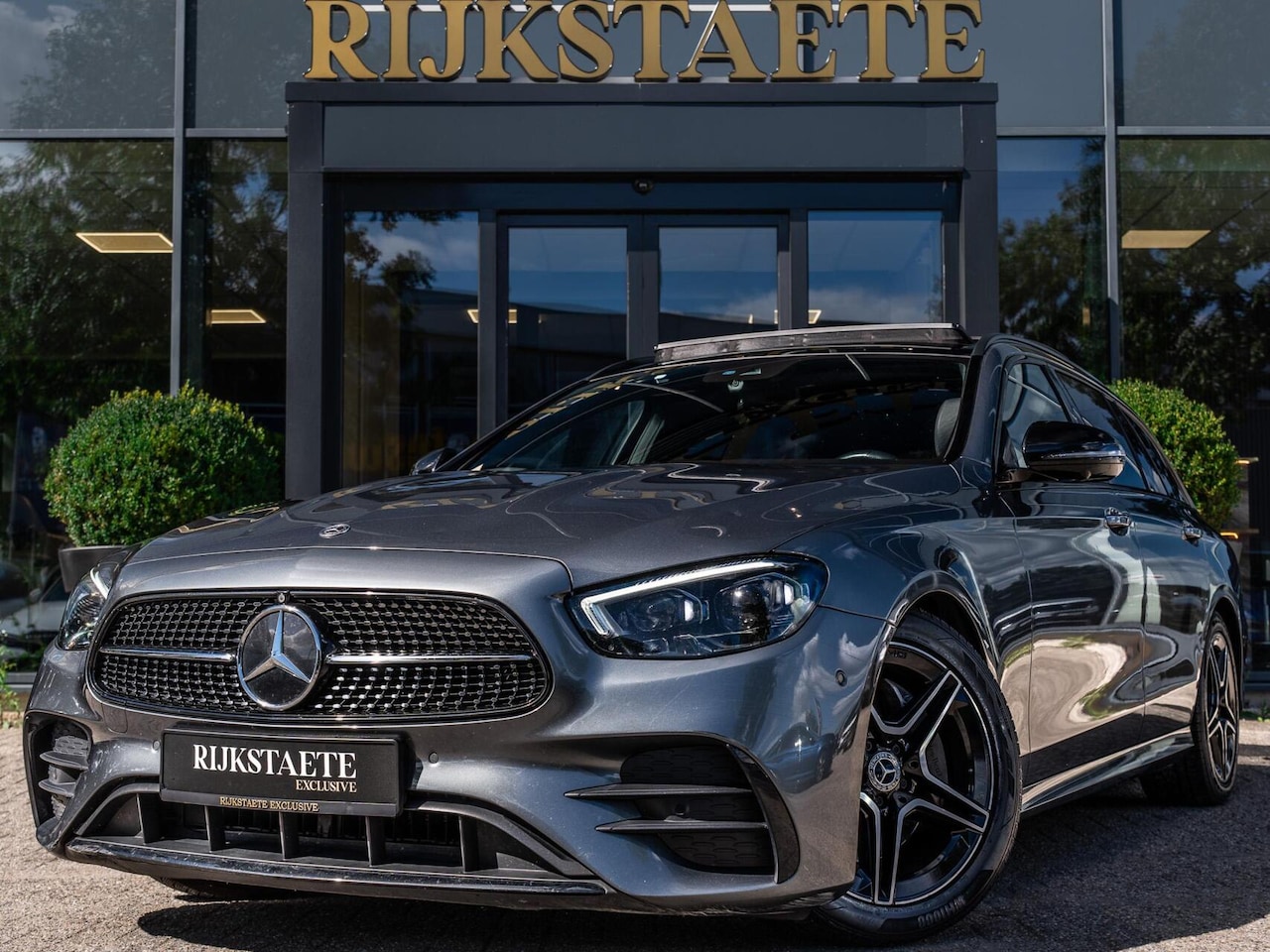 Mercedes-Benz E-klasse Estate - E200 AMG Line|PANO|NAP|MEMORY|360° - AutoWereld.nl