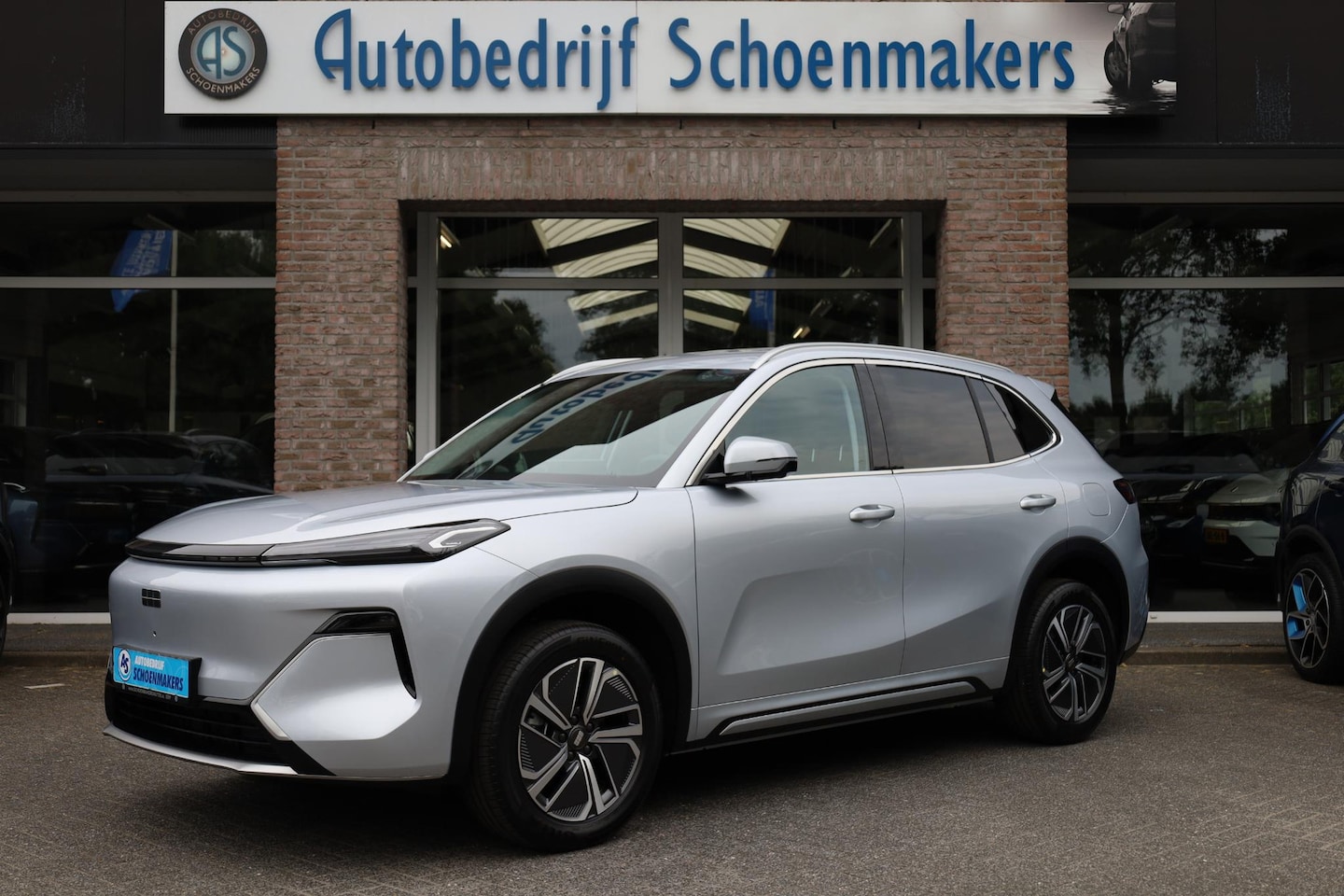 Geely Starray EM-i - 1.5 Pro STOEL/STUURVERW. 360-CAMERA CARPLAY ACC ELECTRISCHE-STOELEN DRAADLOZE-LADER 2XPDC - AutoWereld.nl