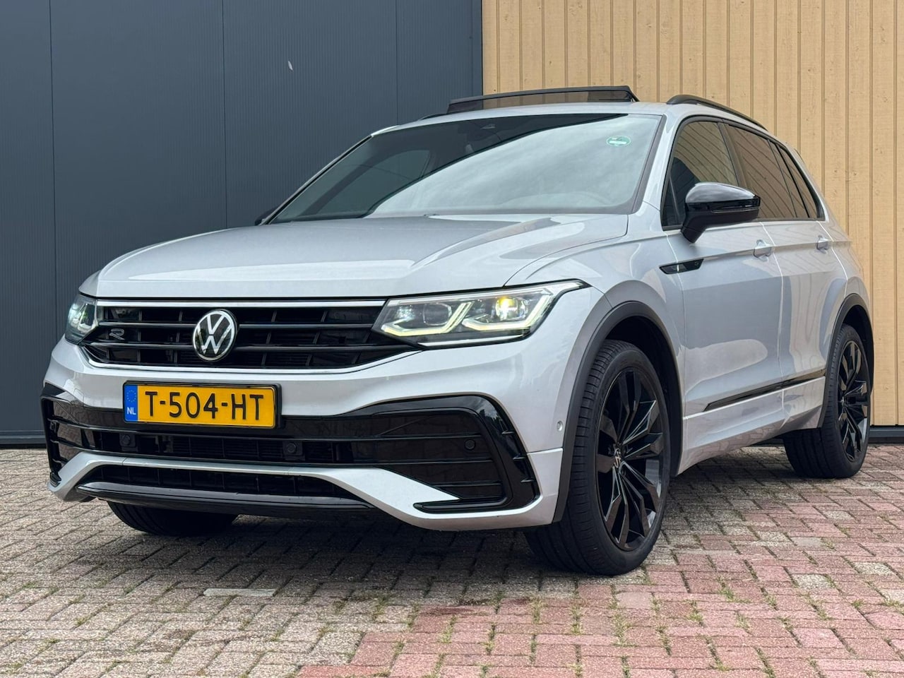 Volkswagen Tiguan - 1.5 TSI 150pk DSG R-Line - AutoWereld.nl