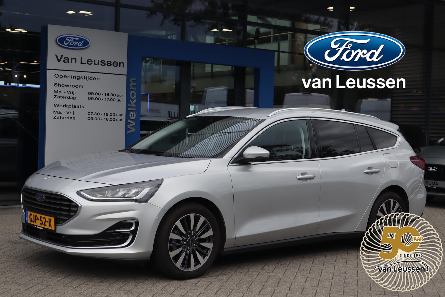 Ford Focus Wagon - 155PK HYBRID AUTOMAAT VOL-LEDER LED-PAKKET P-SENSOREN CAMERA 17"LMV+ALL-SEASON AD-CRUISE E - AutoWereld.nl