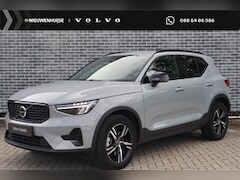 Volvo XC40 - 2.0 B4 Plus Dark | Trekhaak | Harman Kardon Audio | Achteruitrijcamera | Parkeersensoren |