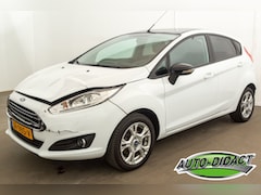 Ford Fiesta - 1.0 65kP 111.342 km Airco Navi White Edition