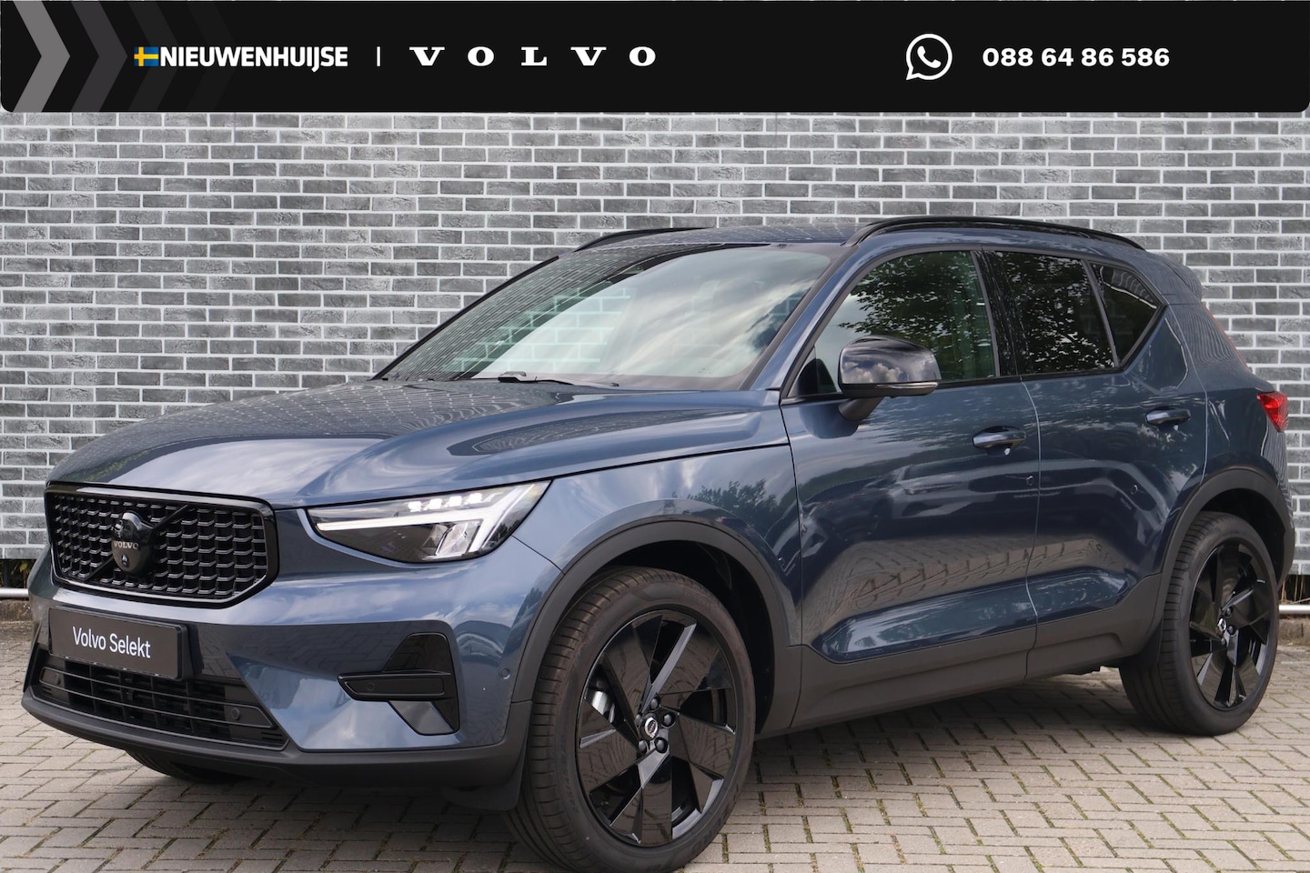 Volvo XC40 - 2.0 B4 Plus Black Edition | Trekhaak | Harman Kardon Audio | Panoramadak | 360 Graden Came - AutoWereld.nl
