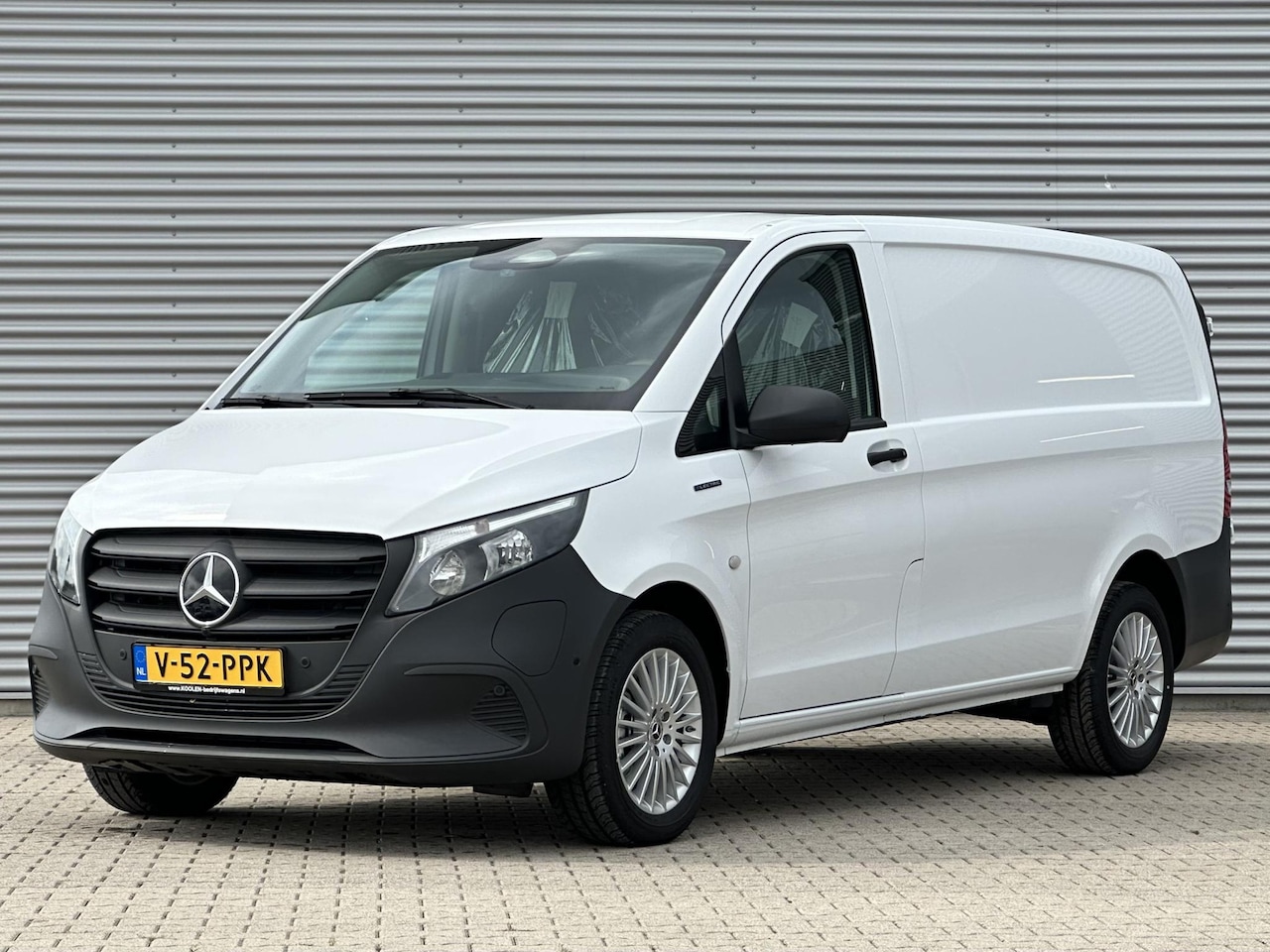 Mercedes-Benz eVito - eVito 112 L2 60 kWh Pro NIEUW Luxe uitvoering - AutoWereld.nl