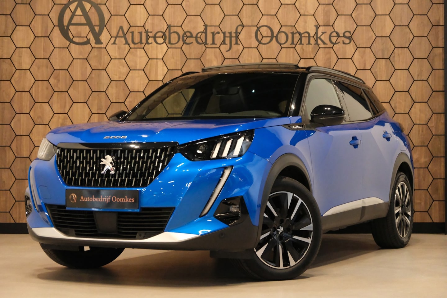 Peugeot 2008 - 1.2 PureTech GT-Line *PANORAMADAK* 39dkm! Nieuwstaat Apple Carplay & Camera - AutoWereld.nl