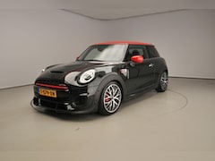 MINI 3-Deurs - JCW Automaat / JCW Stoelen / Getint Glas / Head-up / Harman-Kardon / Active Cruise / Alu w