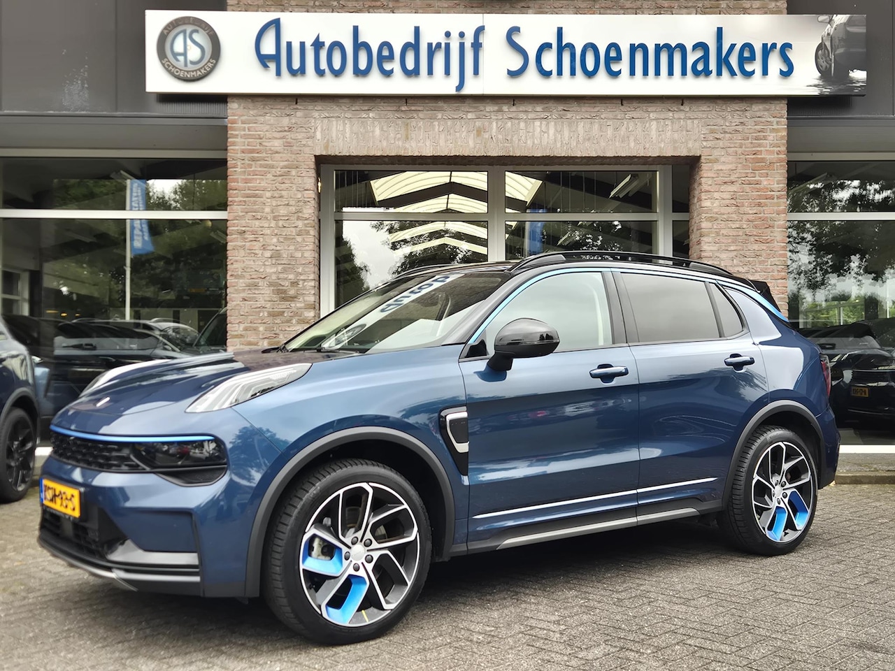 Lynk & Co 01 - 1.5 TREKHAAK! 360-CAMERA STOELVERW. PANO/SCHUIF MEMORY INFINITY DAB NAVI CARPLAY ELEK.ACHT - AutoWereld.nl