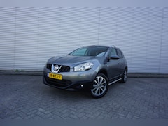 Nissan Qashqai - 2.0 Tekna Airco / Navi / Cruise / Camera / Pano / Stoelverw. / Trekhaak / Lm velgen / NAP