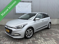 Hyundai i20 - 1.2 HP i-Motion Comfort 2015 / Climatecontrol / Cruisecontrol / Stoel+stuurverwarming / Pa