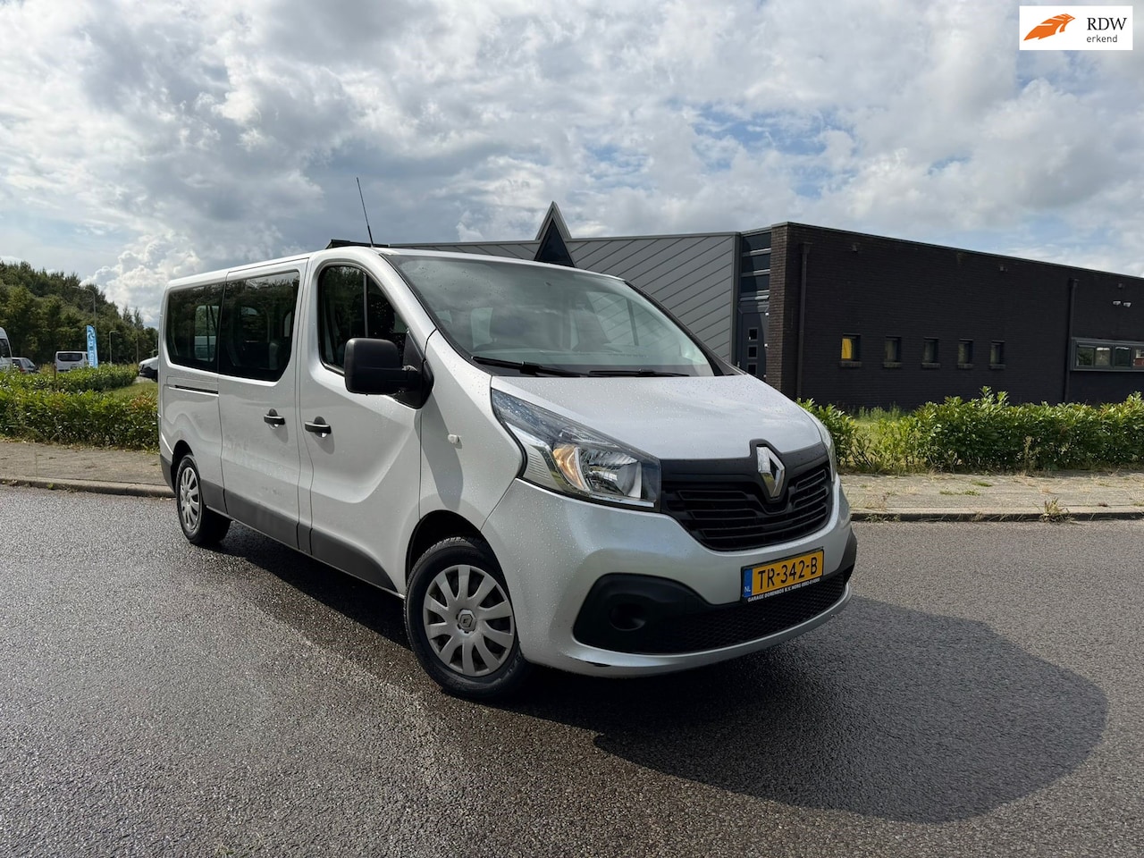Renault Trafic Passenger - 1.6 dCi Grand Authentique Energy | 9 persoons | EX BTW | BPM Vrij - AutoWereld.nl